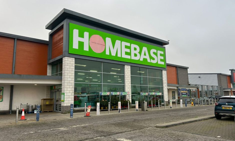 Sainsbury's are looking to take over the former Homebase unit. Image: Isaac Buchan/ DC Thomson