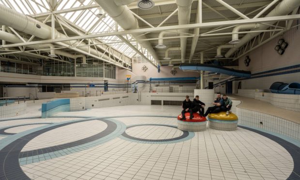 Urbandoned group at Beach Leisure Centre