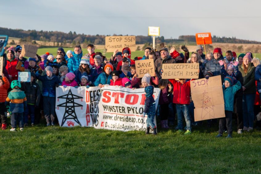 Deeside Against Pylons campaigners 