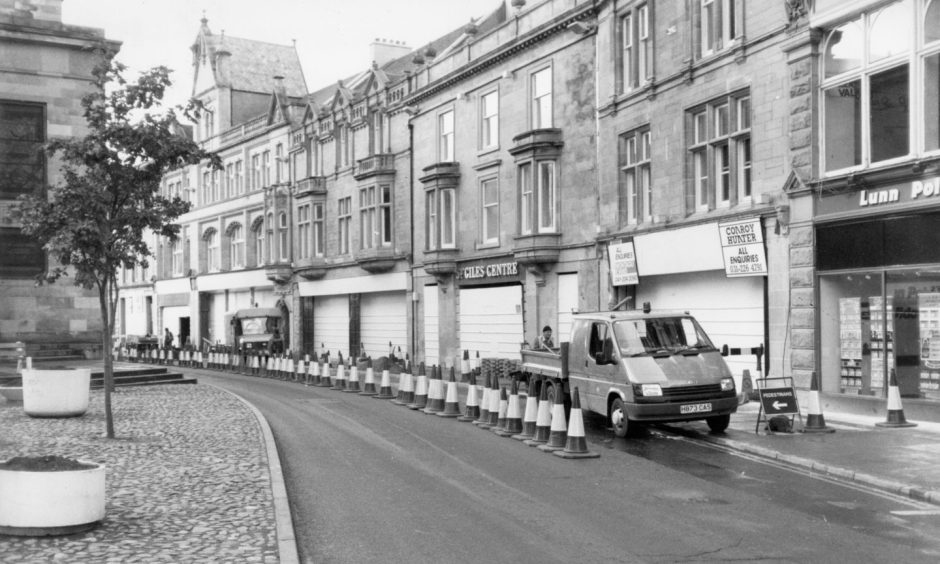 Elgin High Street in 1991 looking at St Giles Centre. 