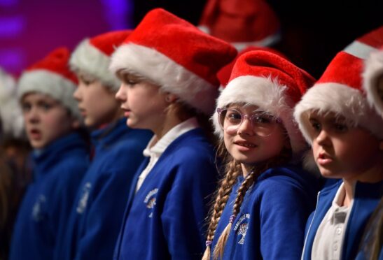 CR0050705
The Press and Journal Christmas Carol Concert in Drumossie Hotel, Inverness last night (Thurs).
Tarradale Primary School perform.
Sandy McCook/DC Thomson