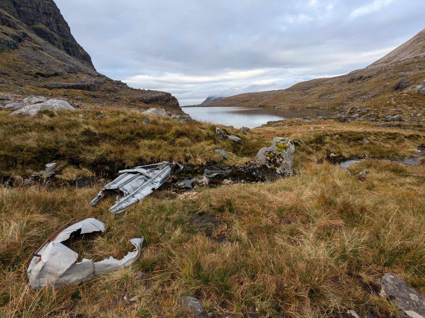 Remains of the Lancaster bomber that crashed into the Triple Buttress headwall in 1951. Image: Gayle Ritchie. 