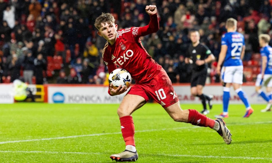 Aberdeen FC's Leighton Clarkson celebrates scoring with a right footed shot from 15 yards to make it 1-1 against St Johnstone at Pittodrie.