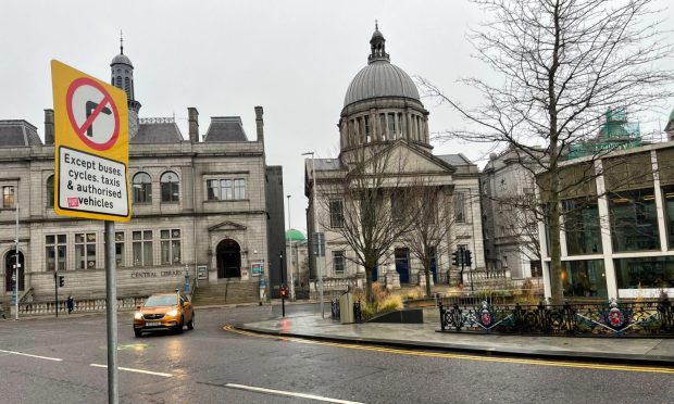 Photo showing Union Terrace right turn ban in Aberdeen