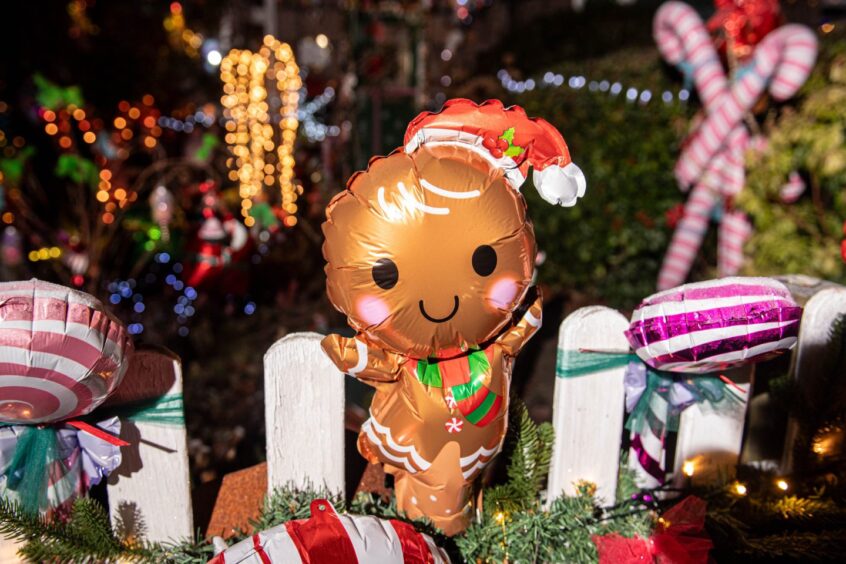 Gingerbread man balloon