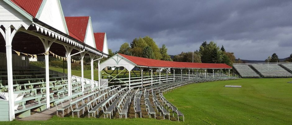 empty stands at Braemar stadium