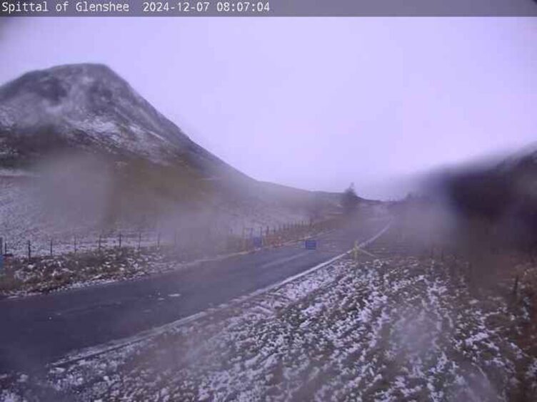 Glenshee snow camera shows a snowy day