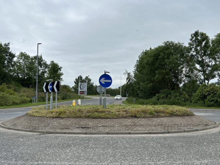 The same roundabout without the weeds.