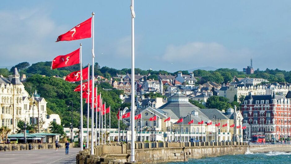 Douglas promenade.