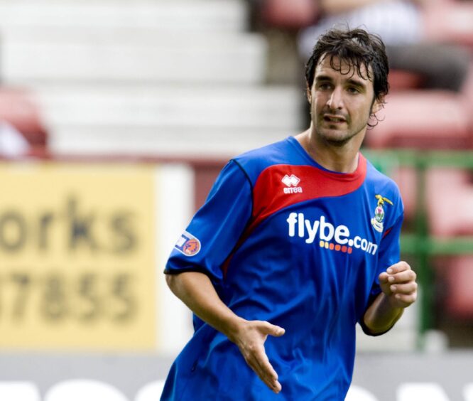 Dani Sanchez in action for Inverness Caledonian Thistle against Dunfermline Athletic in the SPL in August 8, 2009, at East End Park, Dunfermline. Image: SNS.