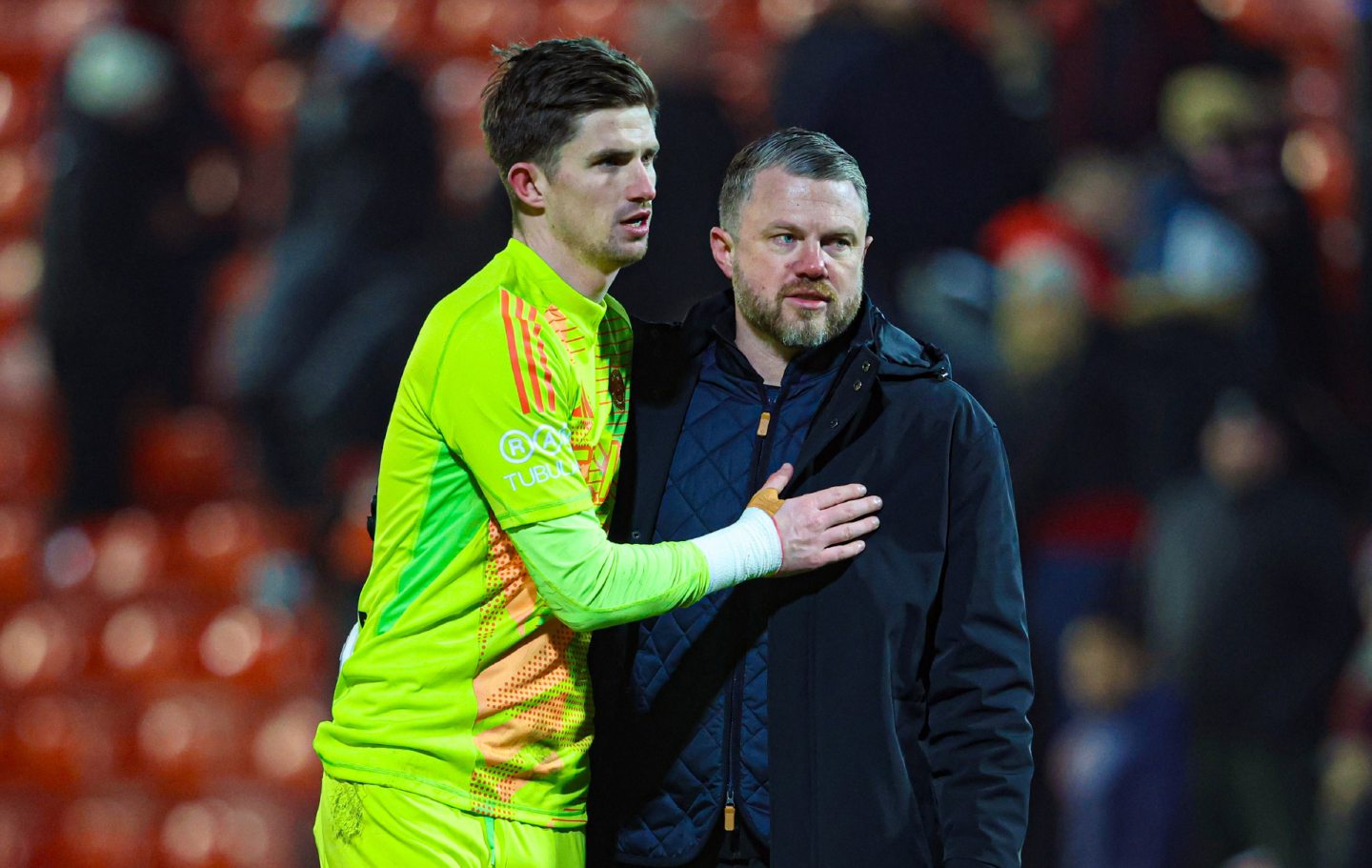 Aberdeen's Ross Doohan and head coach Jimmy Thelin at full-time after the 0-0 draw with Hearts. Image: SNS 