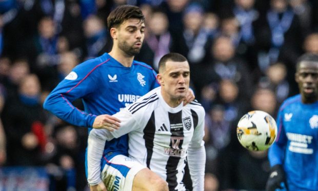 Fraserburgh's Scott Barbour, right, battles with Robin Propper of Rangers. Picture by SNS.