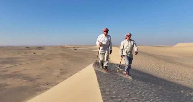 Gavin Booth and Adam Wilton completed the Crescent Crossing in the "empty quarter" of Saudi Arabia.