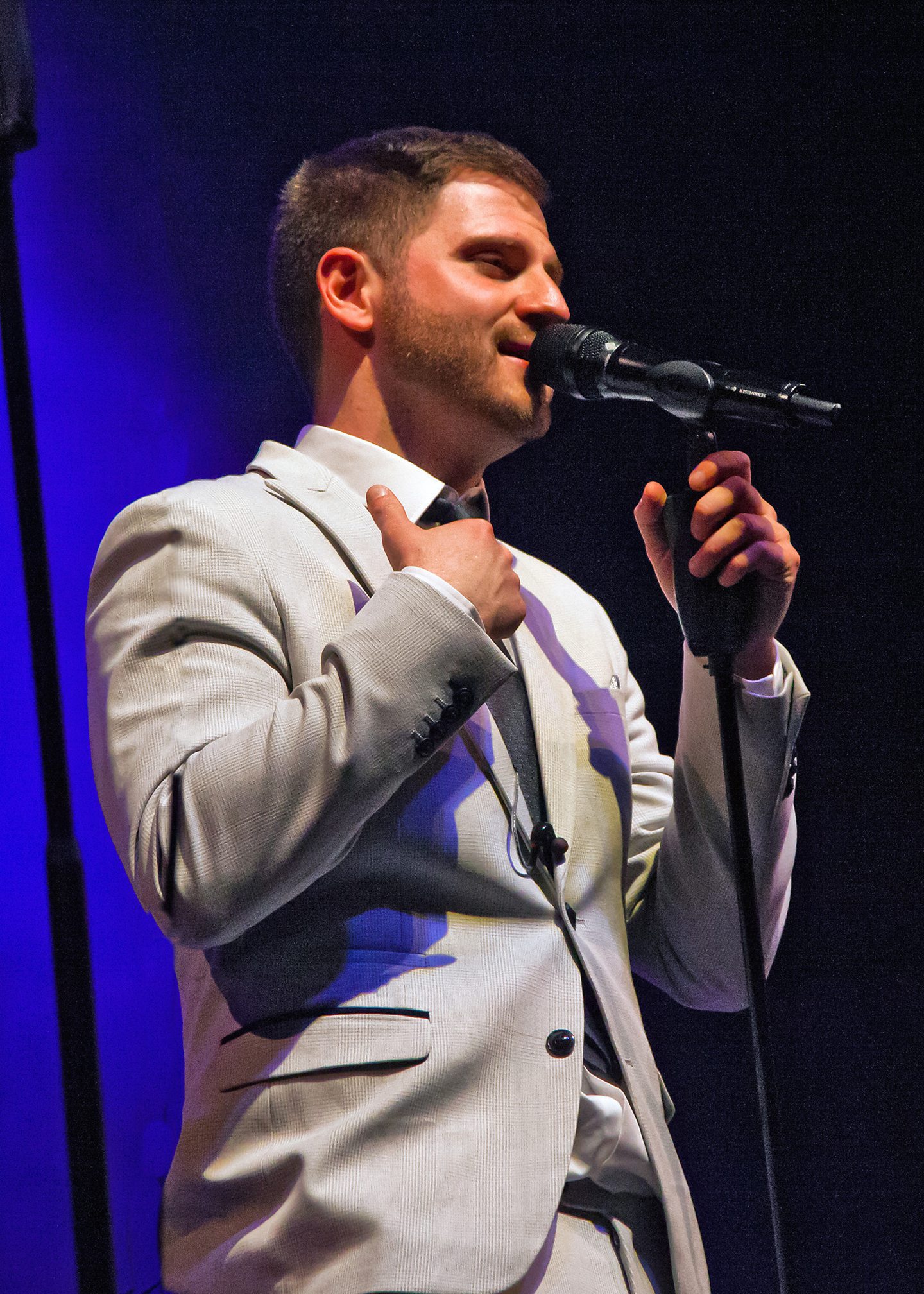 Singer/musician Gareth John is set to perform The Story of Swing. Image supplied by M P Promotions.