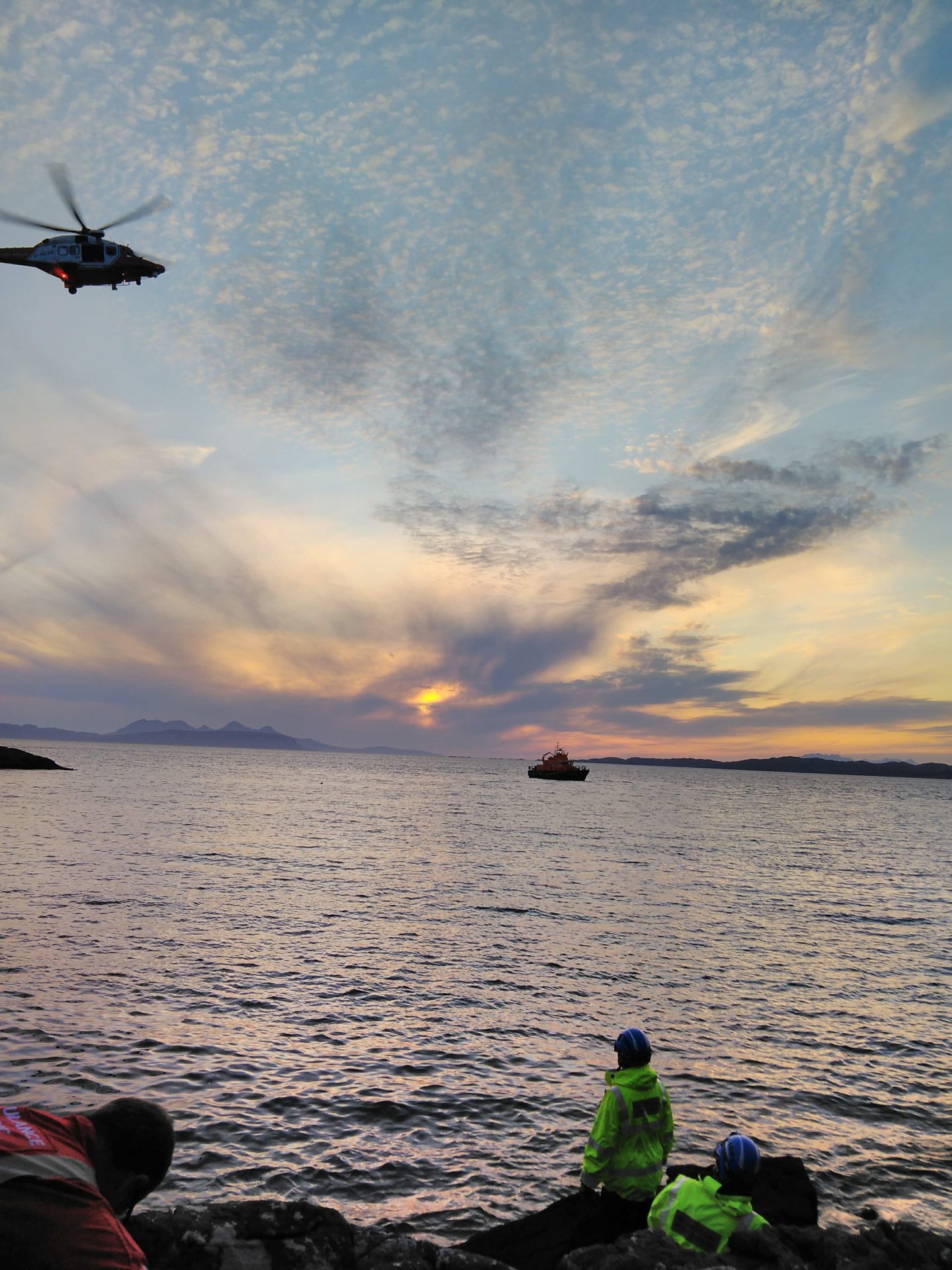 A joint rescue being carried out with the Salen Coastguard Rescue Team 