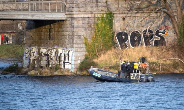 Police are continuing to scout out the River Dee in search for missing Huszti sisters. Image: Kami Thomson/DC Thomson