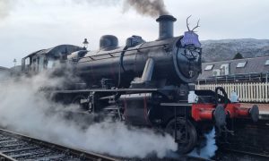 Strathspey Railway's Loco 46464 steaming into Aviemore. Image: Susy Macaulay/DCT Media.