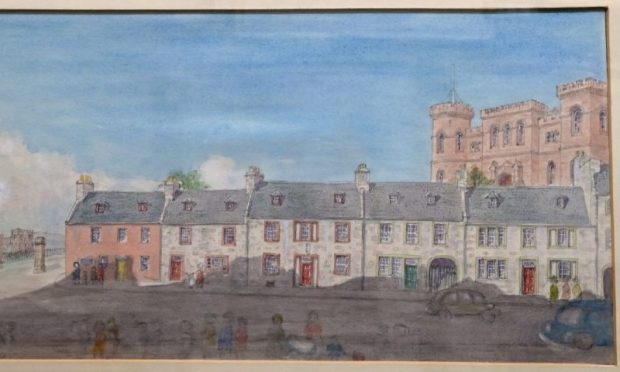 Lost buildings in
Castle Street, Inverness, painted by William Glashan.