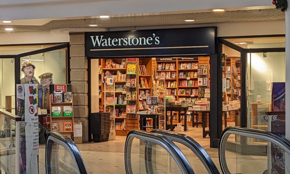 St Giles Centre closure: Waterstones wants to stay in Elgin