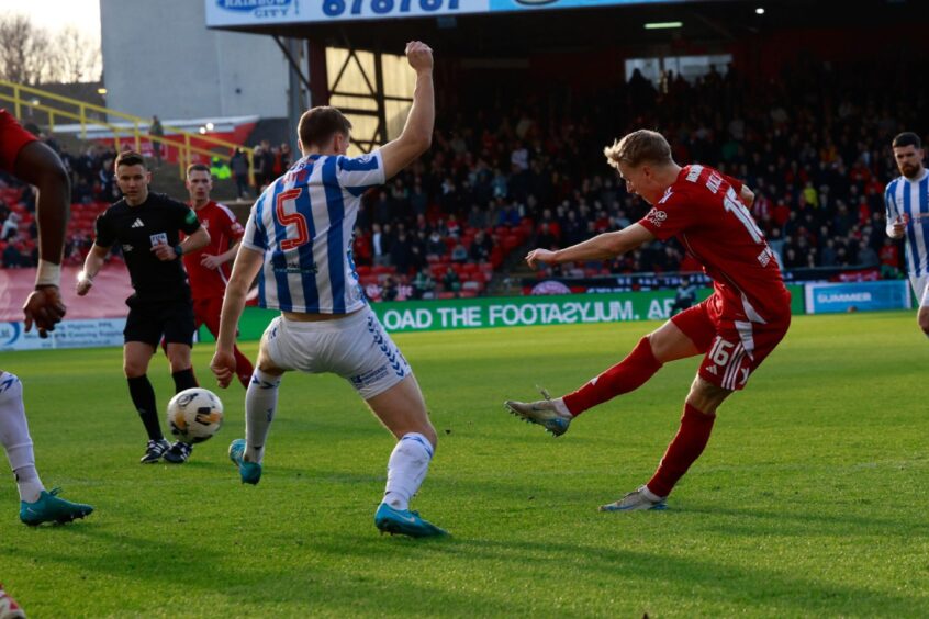 Jeppe Okkels of Aberdeen scores against Kilmarnock but it's ruled out for offside. Image: Shutterstock.