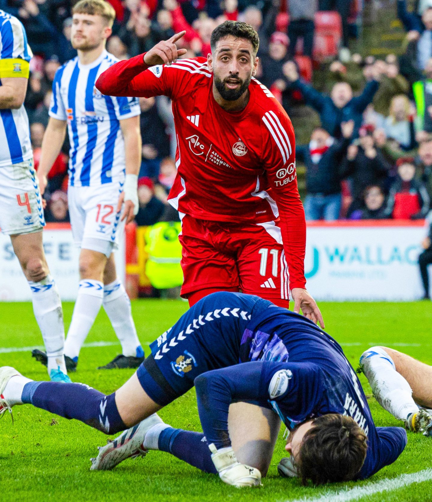 Aberdeen's Oday Dabbagh celebrates scoring to make it 1-0 against Kilmarnock in the Premiership at Pittodrie. Image: SNS