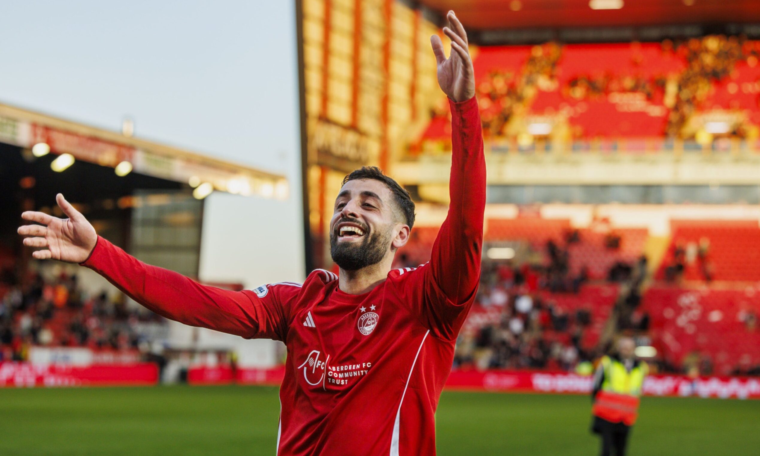 Aberdeen's Oday Dabbagh celebrates scoring to make it 1-0 against Kilmarnock at Pittodrie. Image: SNS