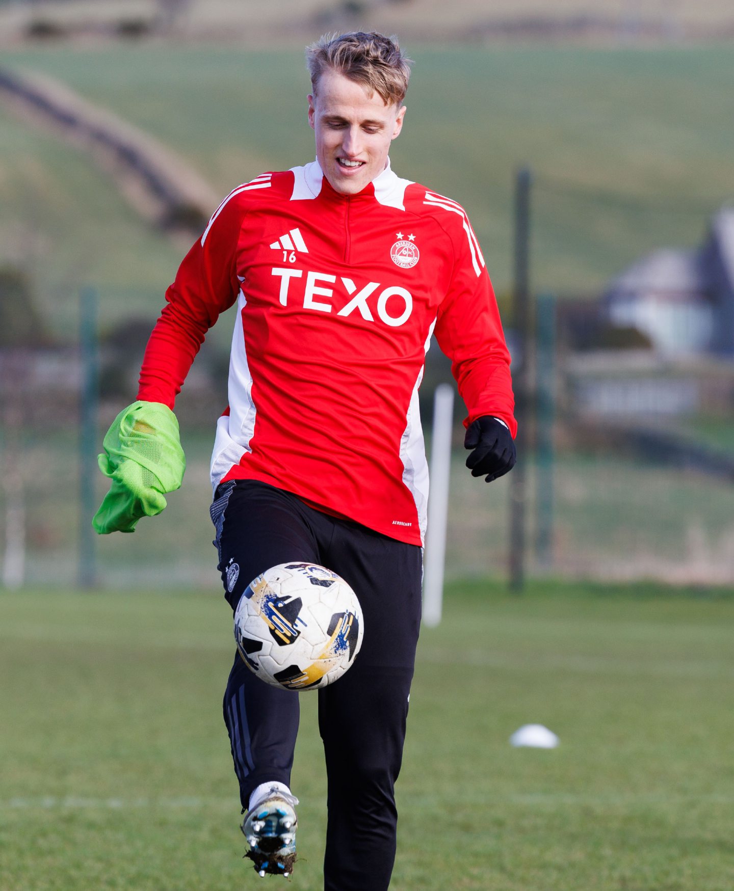 Aberdeen winger Jeppe Okkels during a training session at Cormack Park. Image: SNS 