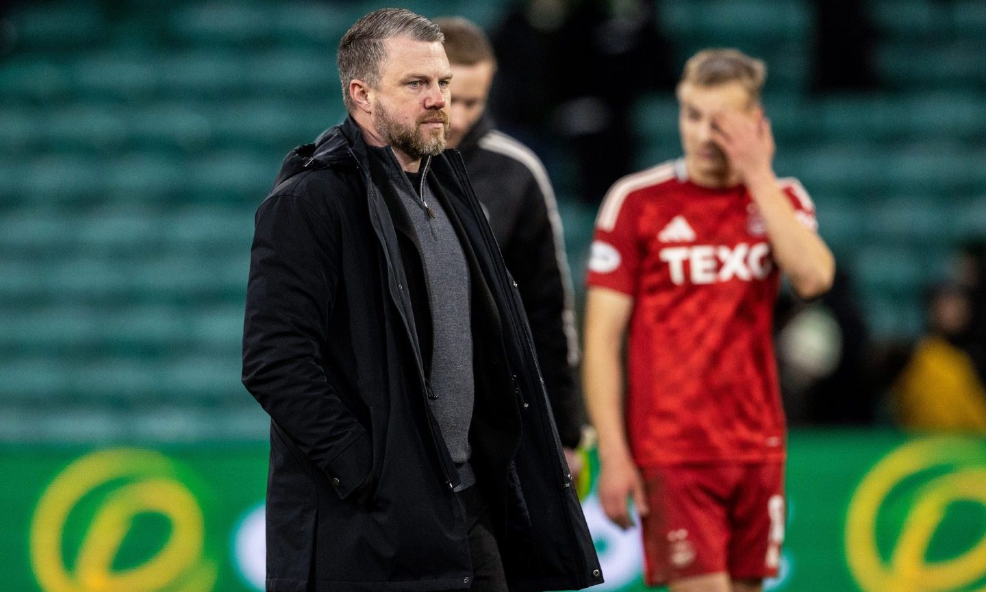 Aberdeen manager Jimmy Thelin at full time following the 5-1 defeat by Celtic. Image: SNS.