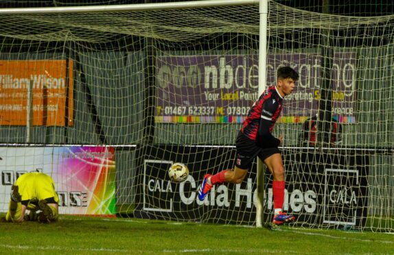 Milosz Ochmanski was on target for Inverurie Locos. Image: Kenny Elrick/DC Thomson.