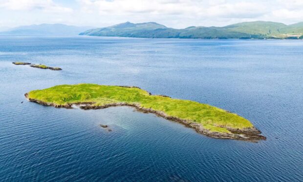 Eilean Loch Oscair.