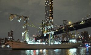 The masts of the tall ship were damaged after it crashed into the bridge. Image: Kyle Mazza/Shutterstock.