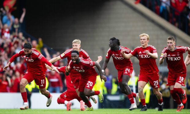 Aberdeen celebrate winning the Scottish Cup on penalties. Image: SNS