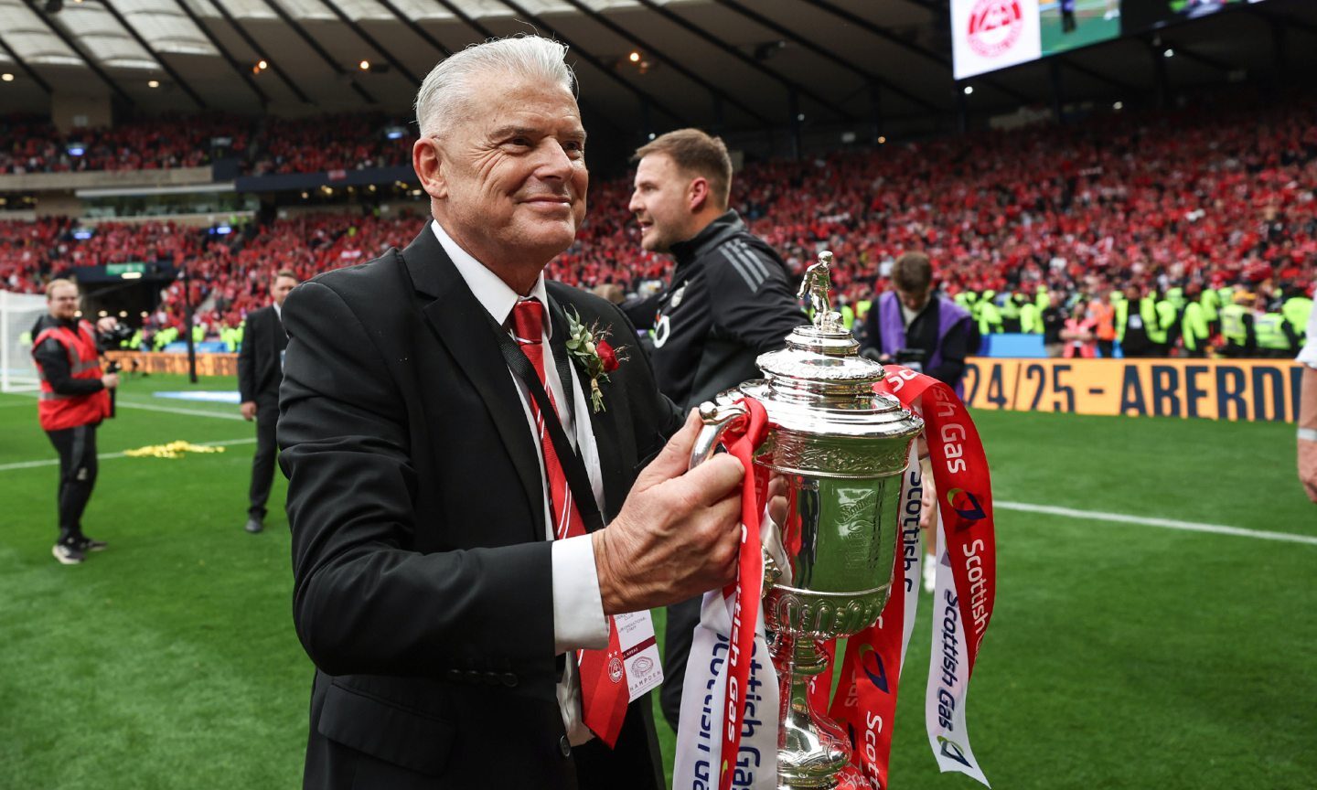 Aberdeen chairman Dave Cormack with the Scottish Cup. Image: SNS.