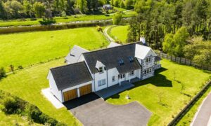Riverside property in Kincardine O'Neil.