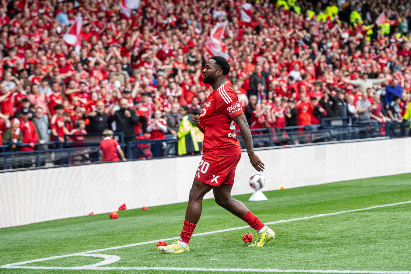Aberdeen's Shayden Morris celebrating after his cross resulted in an own goal to make it 1-1 against Celtic in the Scottish Cup final. Image: Darrell Benns/DC Thomson.