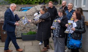 Torry Raac campaigners meet with SNP Housing Minister Paul McLennan in Torry. Image: Kenny Elrick/DC Thomson.