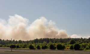 Smoke can be seen billowing over the horizon. Image: Jasperimage