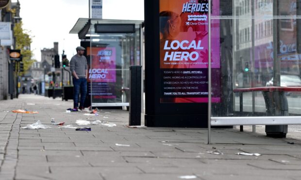 A team of six has been formed to tackle littering in Aberdeen. Image: Darrell Benns/DC Thomson.