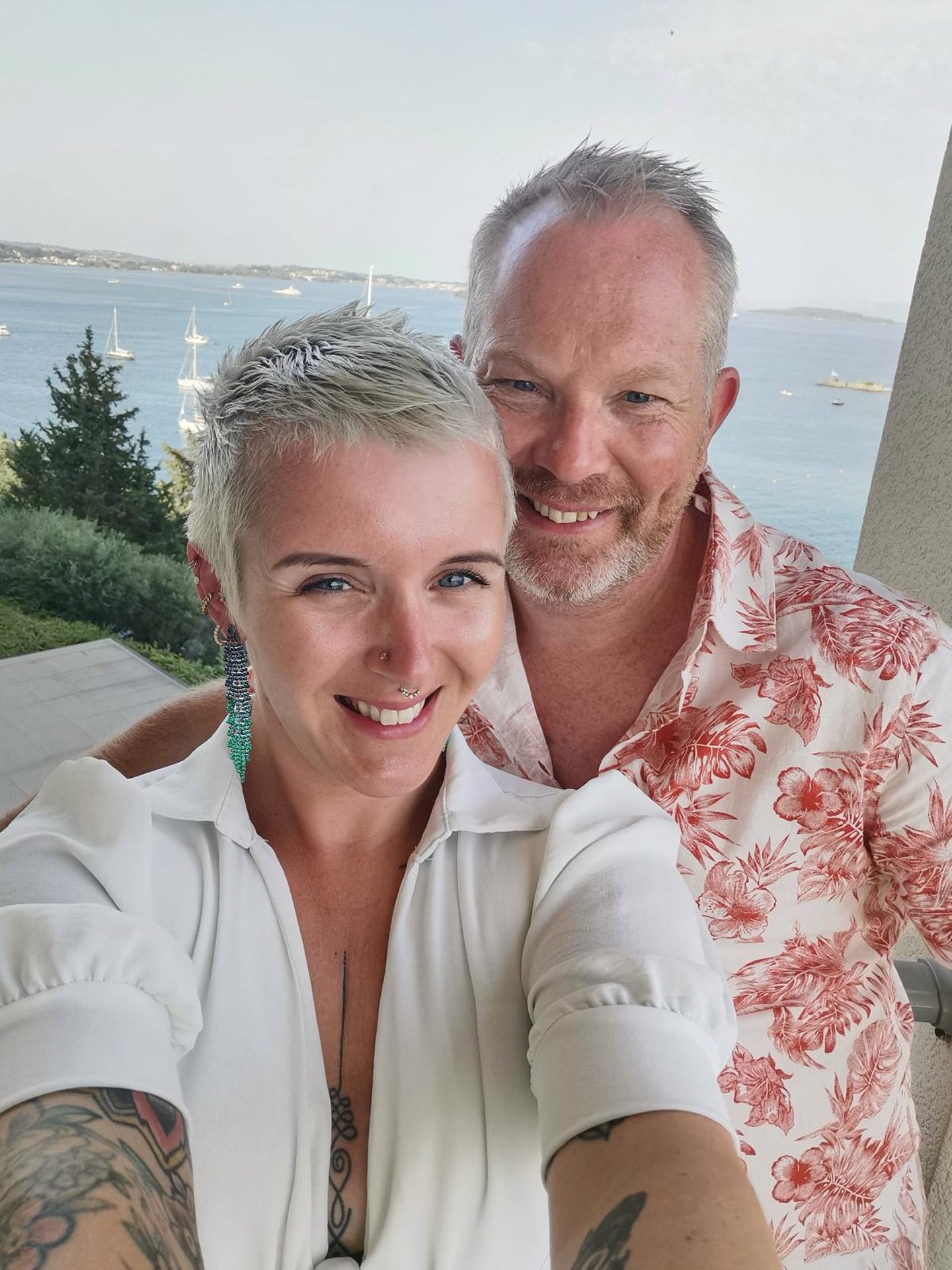Aberdeen paramedics Sarah and Stuart take a selfie on holiday.