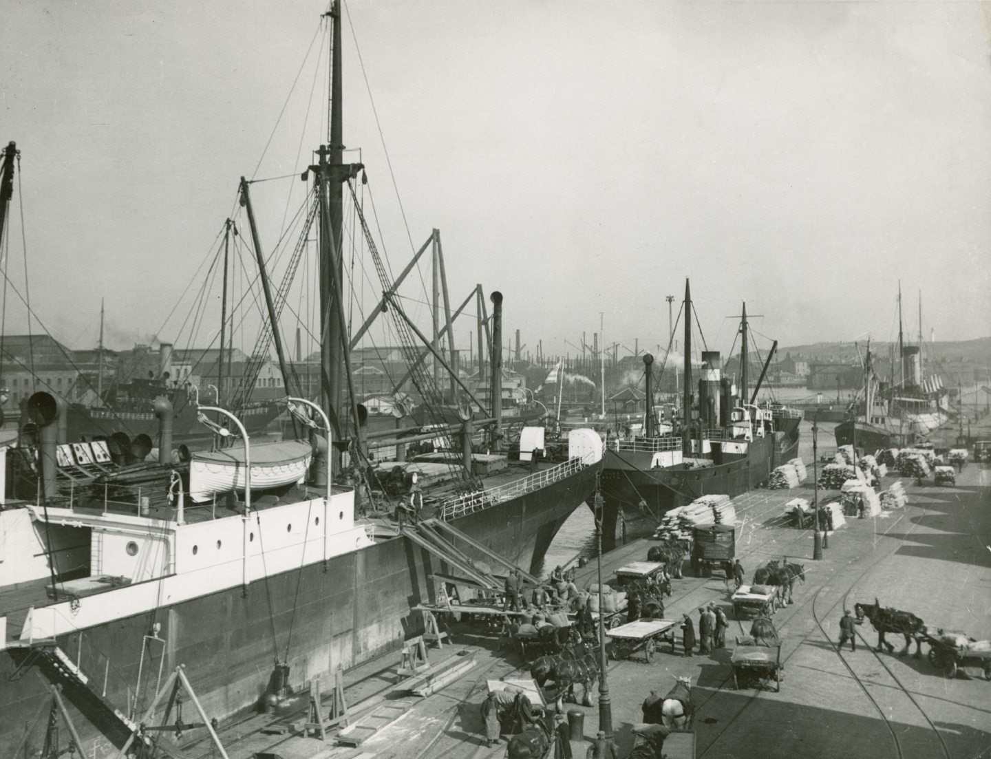 Aberdeen Harbour during the steam age