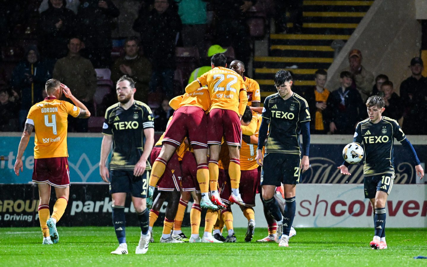 Motherwell's Apostolos Stamatelopoulos celebrates scoring a penalty to make it 2-0 against Aberdeen. 
