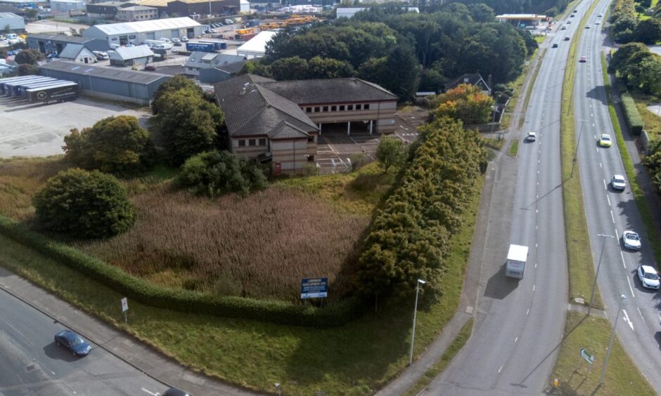 Loirston House sits right next to Wellington Road. Image: Kenny Elrick/DC Thomson