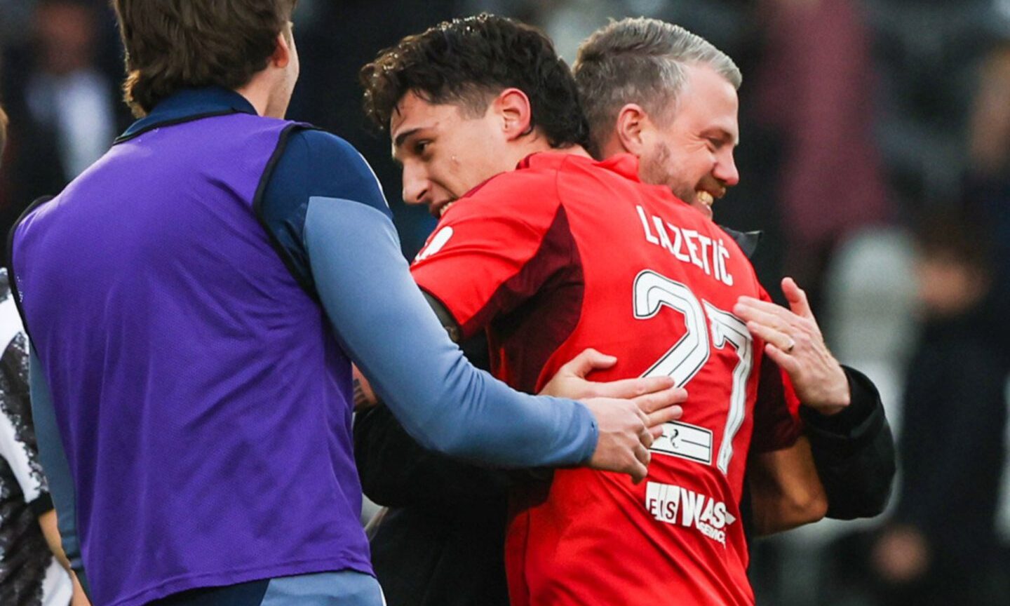Aberdeen's Marko Lazetic (L) and manager Jimmy Thelin at full-time after his winner against St Mirren. Image: SNS.