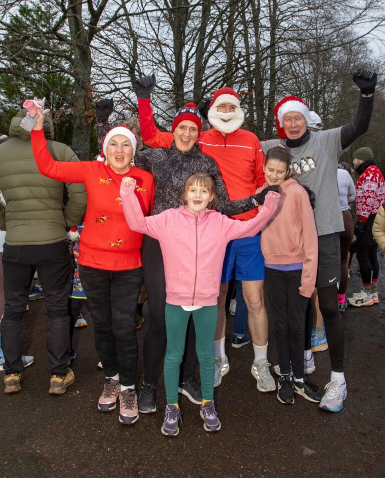 Joanne Rizzi Hundreds Take Part In Annual Banchory Boxing Day Fun Run