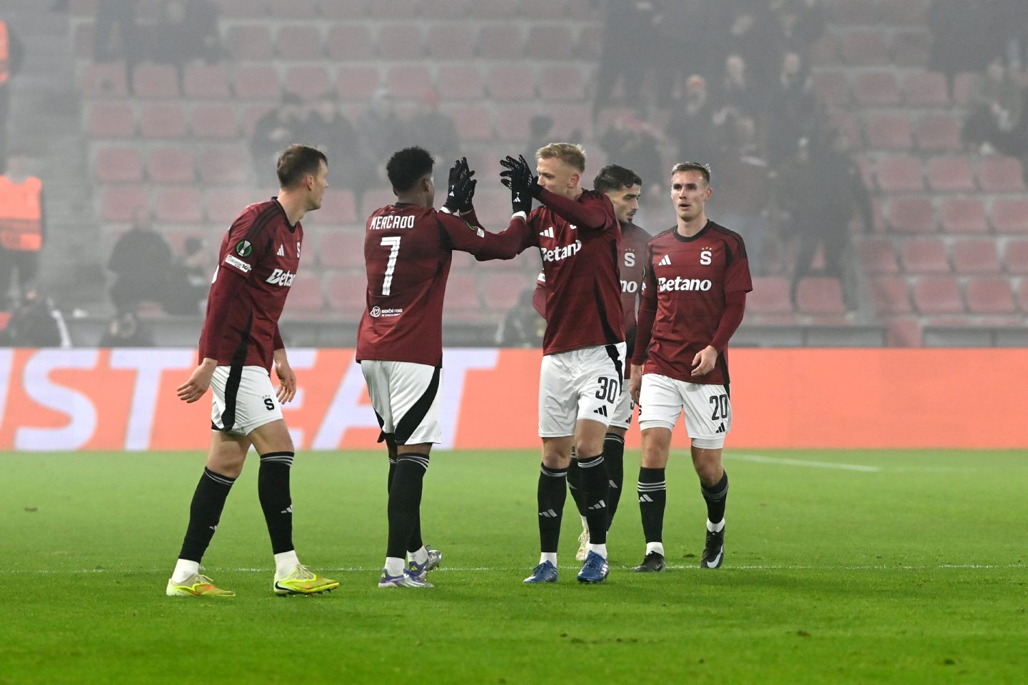 Sparta Prague's John Mercado celebrating after scoring to make it 1-0 against Aberdeen.