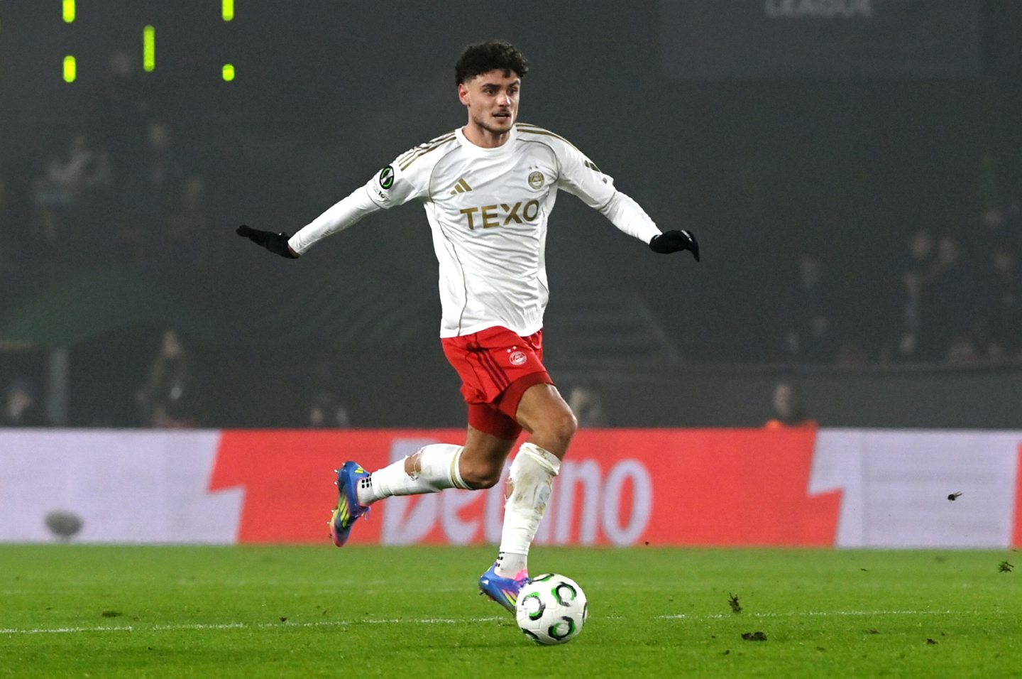 Aberdeen midfielder Dante Polvara in action against Sparta Prague in the Uefa Conference League.