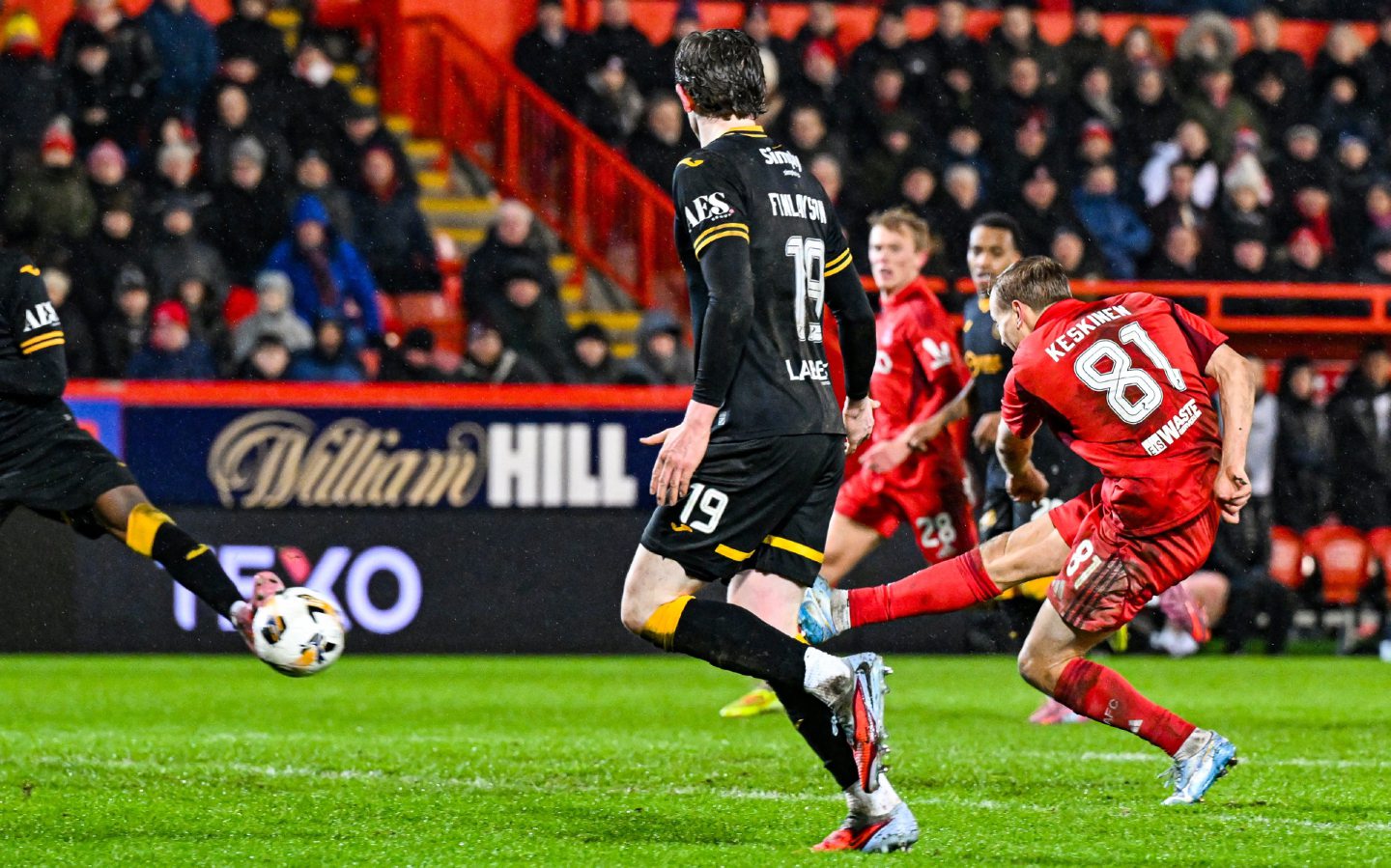 Aberdeen's Topi Keskenin scores to make it 5-2 against Livingston.
