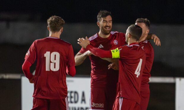 Highland League: Brora Rangers edge Clach as Turriff United and Banks o’ Dee chalk up 5-0 wins