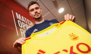 Per Kristian Bratveit says ‘crazy guy’ Sivert Heltne Nilsen helped convince goalkeeper to join Aberdeen