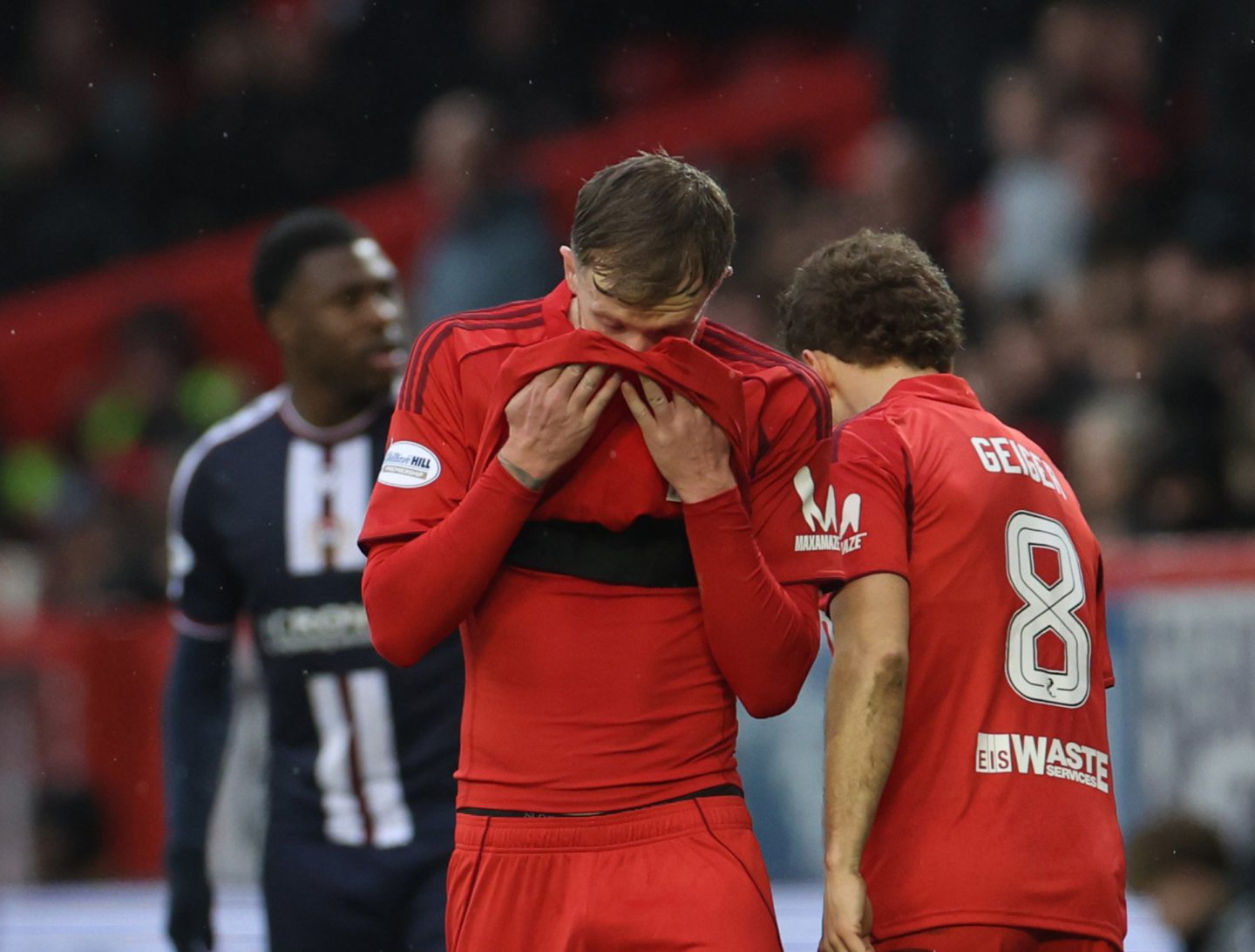 Aberdeen's Liam Morrison sent off against Dundee.